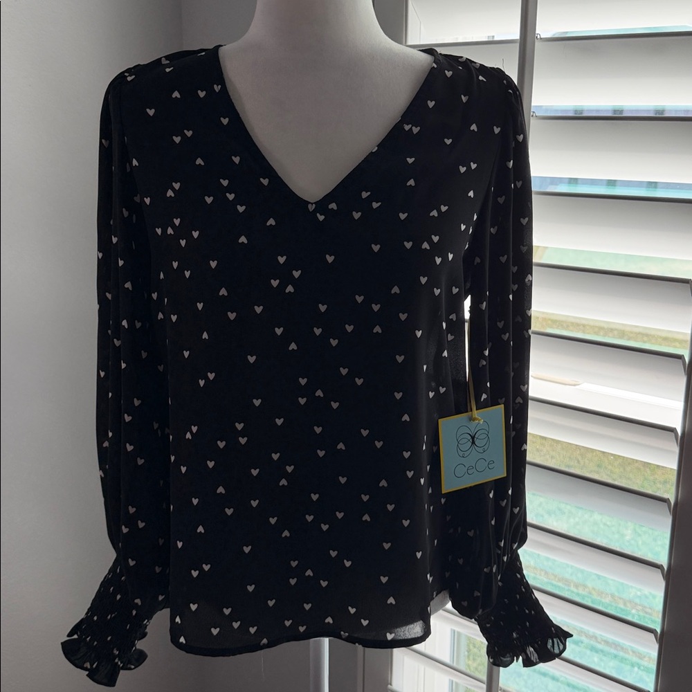 NWT Women’s XS Cece V neck Black Blouse with Heart Design